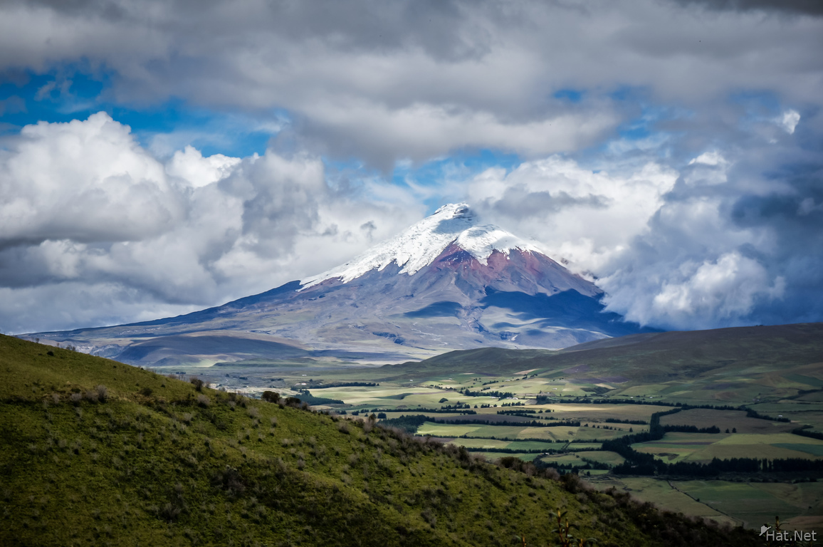 Misty Pasochoa summit, icy cotopaxi : Ecuador and Galapagos